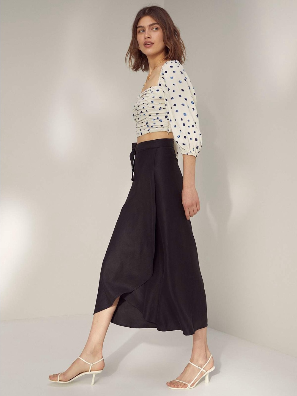 Aritzia Wilfred Black 100% Linen Wrap Midi Skirt – Size S